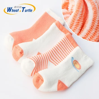 4 Pairs Bebek Çorap Sıcak Bebek Çorap Yenidoğan Çorap Erkek Doğum Günü Hediyeleri için Erkek ve Kız için 0-24 Ay Kış Çorap Bebek İçin