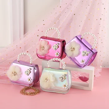 Güzel Bebekler Tatlı Tarzı Zincir Çanta Küçük Kızlar Sahte İnci El Kavrama çiçek dekorasyonu Çift kullanımlı askılı çanta Çanta 2021